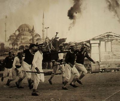 Alevler İçinde Osmanlı İstanbulu: Erken Modern Dönemde Şehir Yangınları, Yönetim ve Toplum