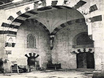 Construction of Ottoman Vîlāyet-i Rûm (patrons-vaqfs-actors of architecture): Yorguc Pasha family's patronage (1429-1494)”